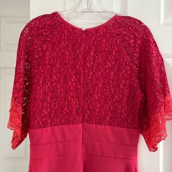 IMPERIAL Italian Bell Sleeve Fuchsia Lace Sheath Dress Size Medium - Picture 7 of 16